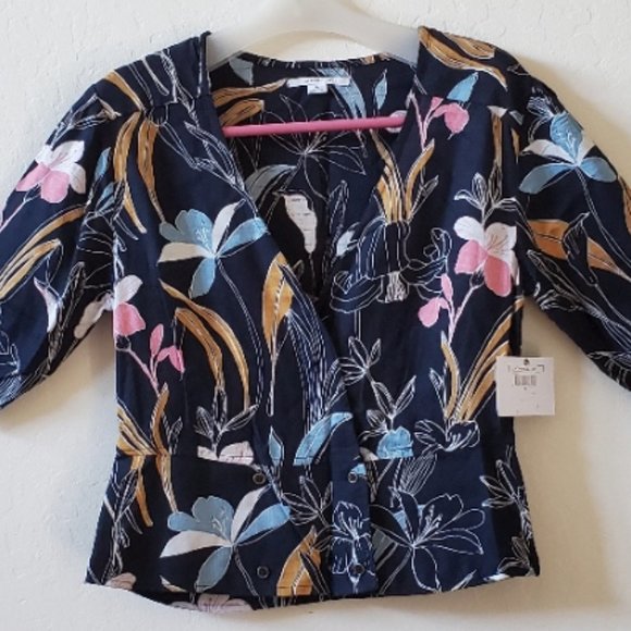 O'Neill Black Floral Print Elbow Sleeve V-Neck Wrap Top NWT Small - Picture 2 of 8